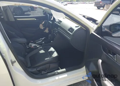 2014 Volkswagen Passat 1.8T Wolfsburg Edition from USA, damaged, VIN 1VWAS7A37EC042622